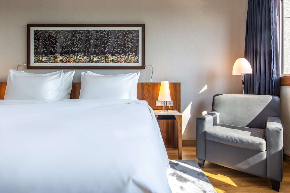 undefined Radisson Blu Hotel, Hamburg 9