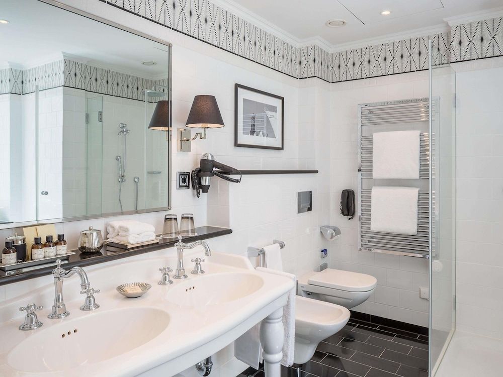 undefined Fairmont Hotel Vier Jahreszeiten Hamburg 8