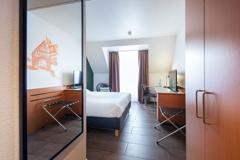 ACHAT Hotel Heppenheim Business Triple Room 4