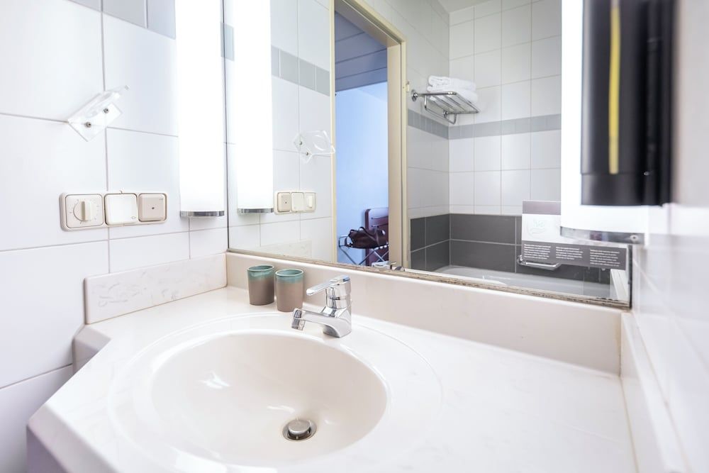 ACHAT Hotel Heppenheim Economy Double Room 11