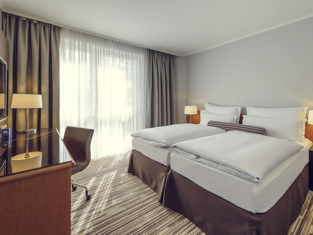 Privilege, Suite, 1 Queen Bed
