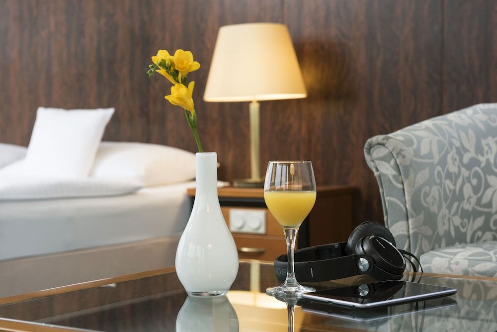 Maritim Hotel Bellevue Kiel Comfort Double Room 3