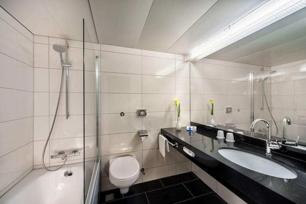 Maritim Hotel Bellevue Kiel Comfort Double Room 2