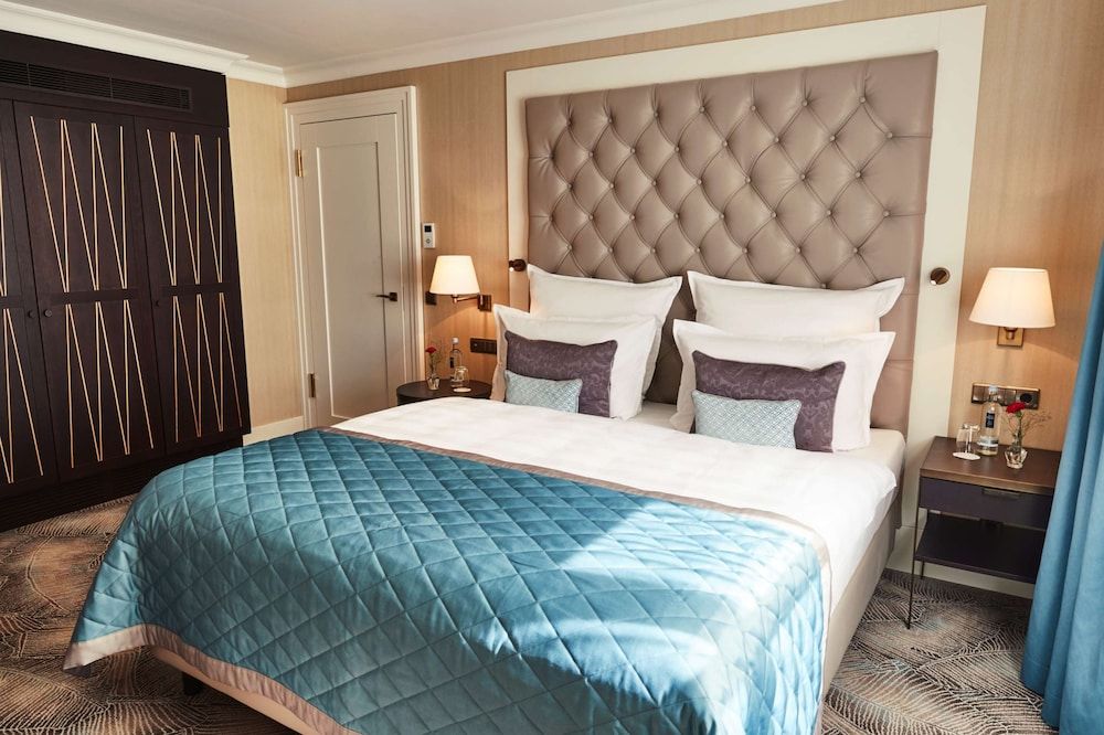 Steigenberger Icon Grandhotel & Spa Petersberg Executive Suite 2