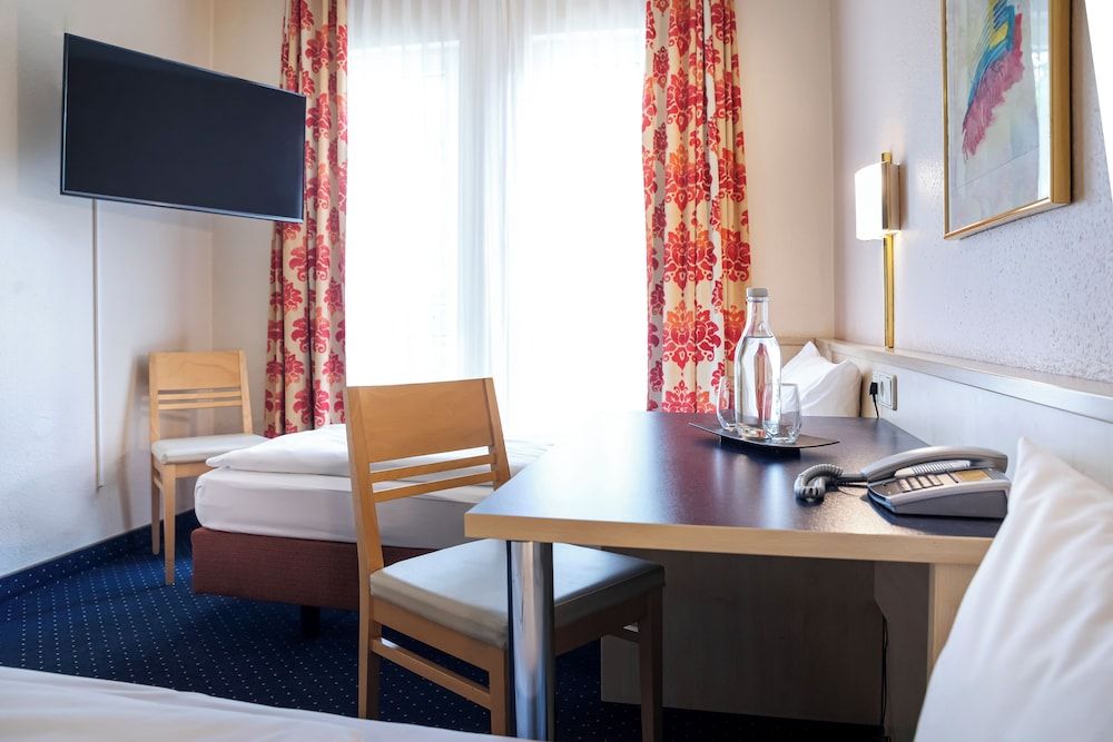 ACHAT Hotel Leipzig Messe Business Twin Room 8