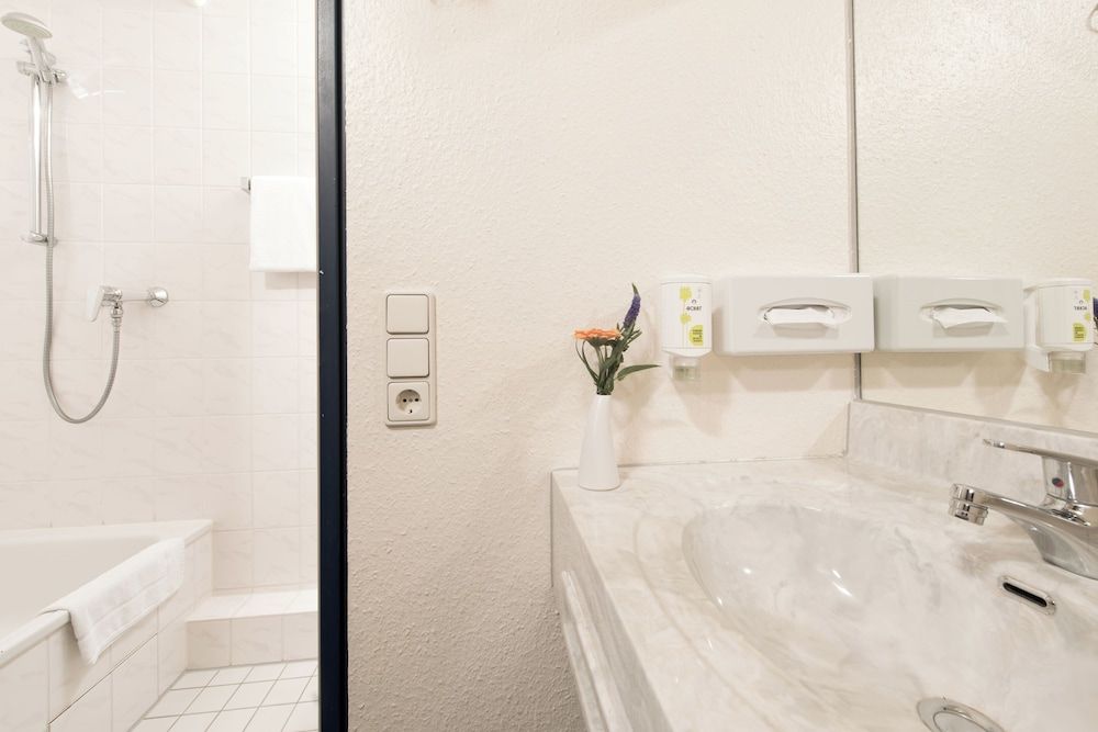 ACHAT Hotel Leipzig Messe Business Twin Room 6