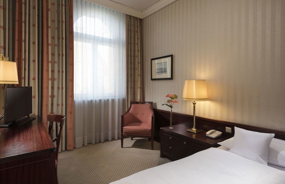 Parkhotel Mannheim Classic Double Room 3