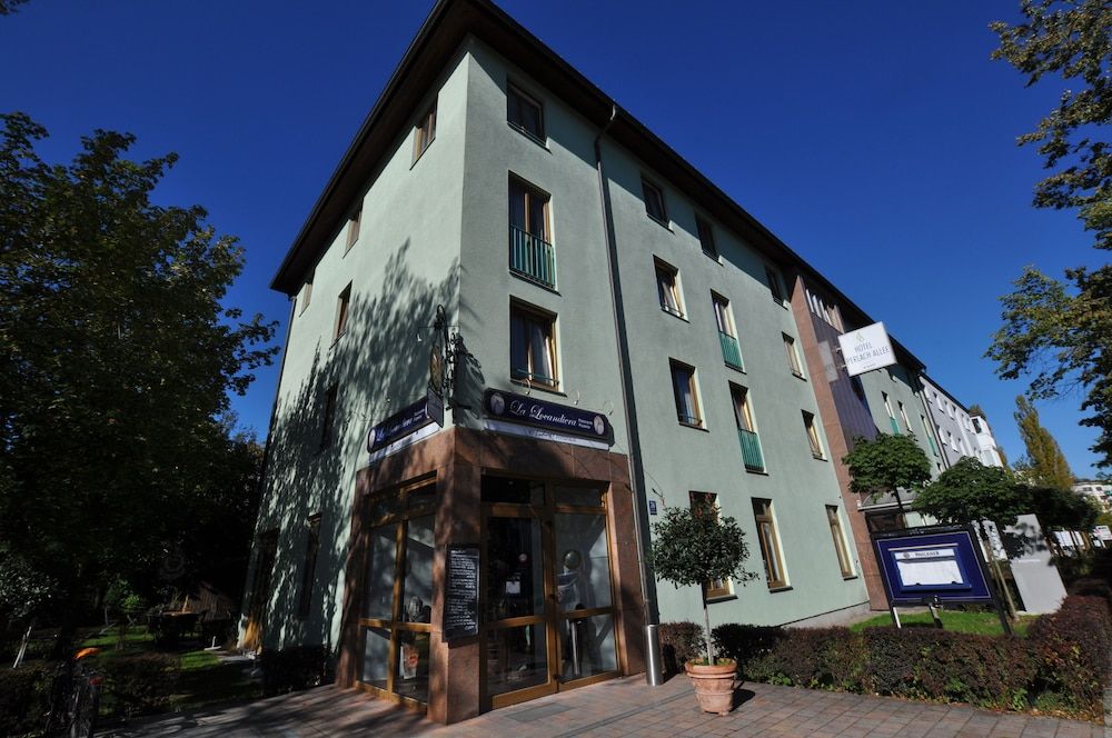 undefined Hotel Perlach Allee 4