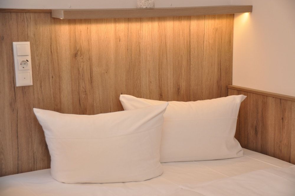 Hotel Perlach Allee Double Room, 1 Queen Bed 14