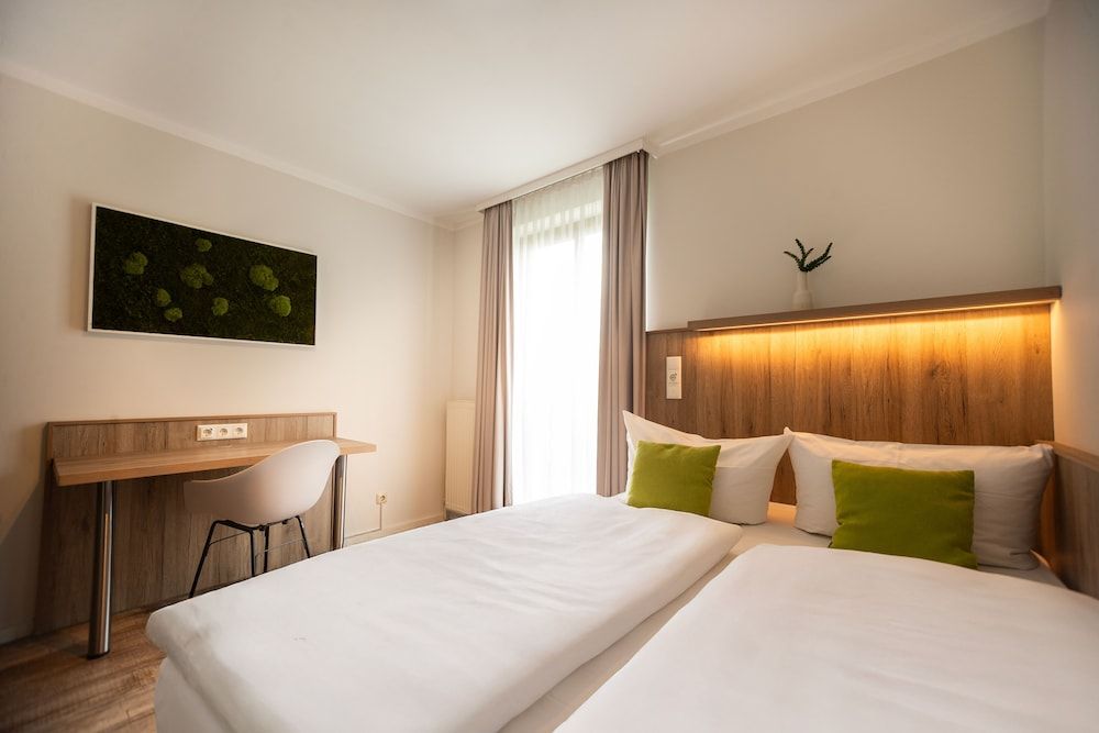 Hotel Perlach Allee Double Room, 1 Queen Bed 8