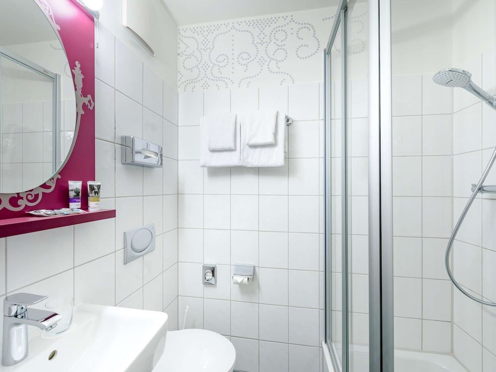 Mercure Hotel Muenchen am Olympiapark Double Room, 1 Double Bed 4