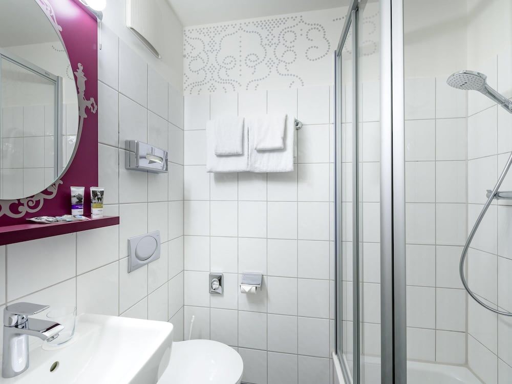 undefined Mercure Hotel Muenchen am Olympiapark 9