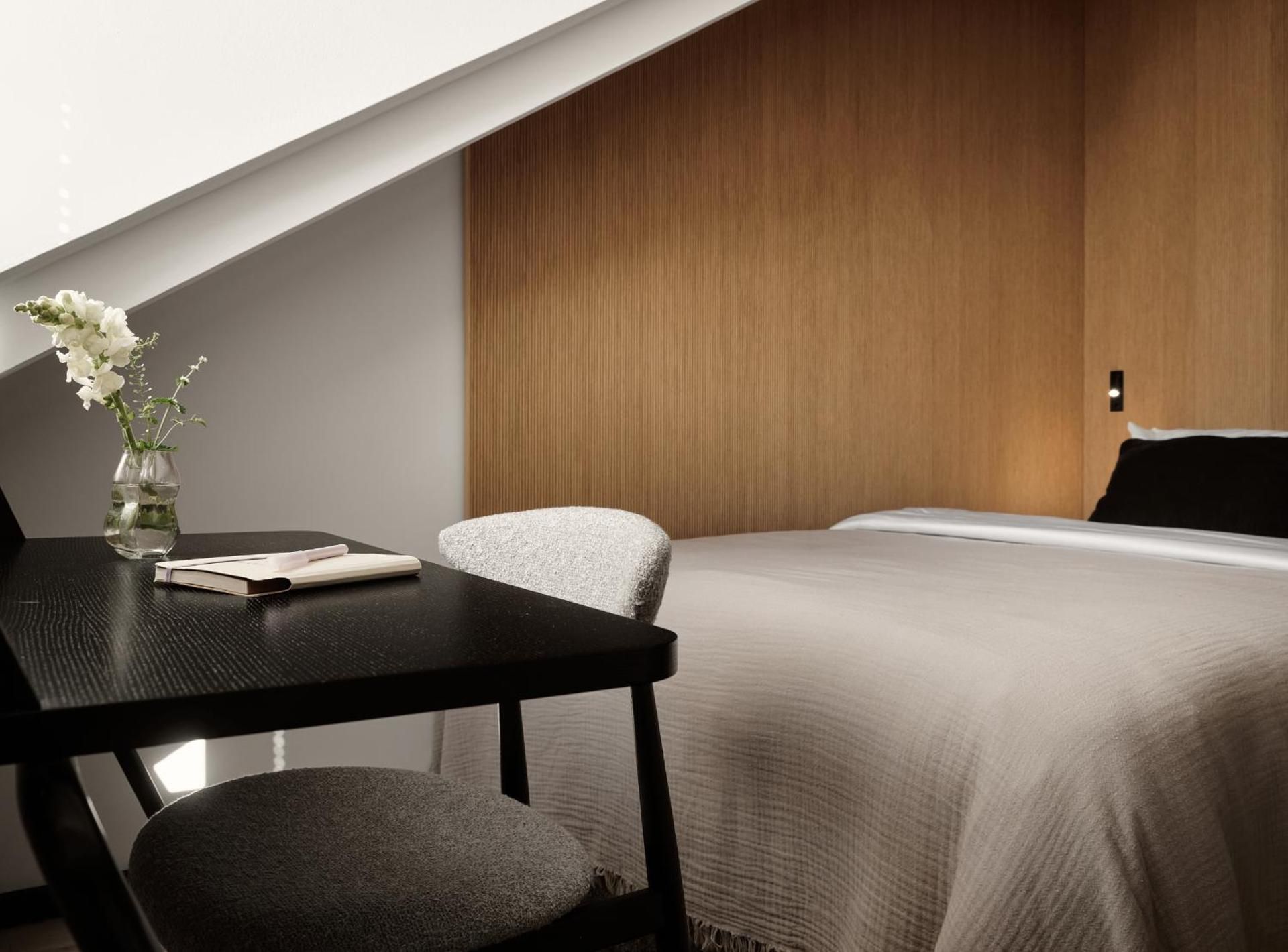Compact Room