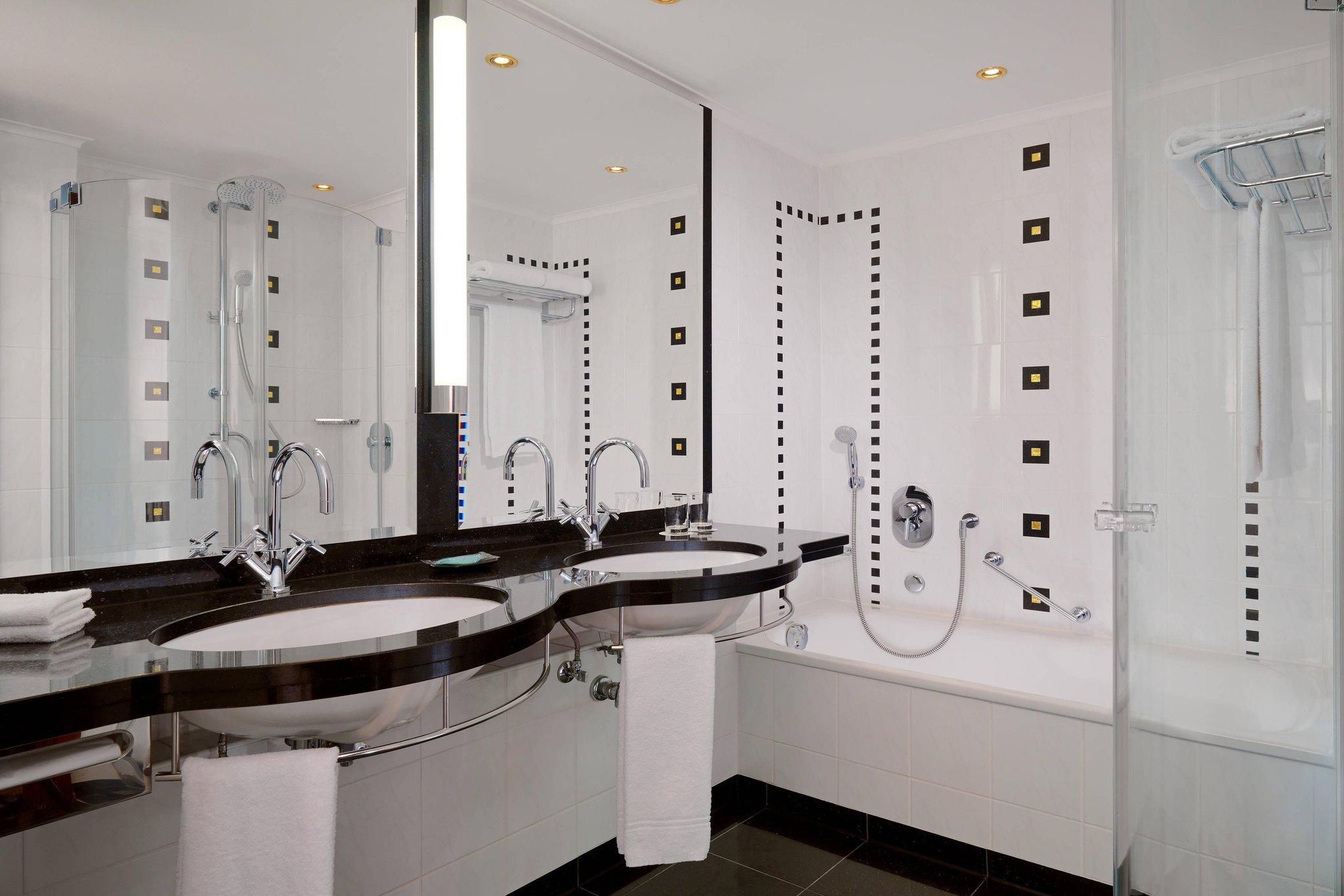 The Westin Grand Munich Deluxe Room, Guest room, 1 King 2