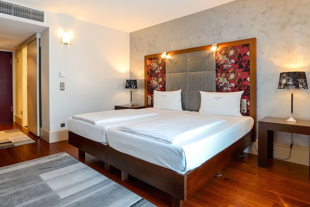 Ambiance Rivoli Standard Double Room 3