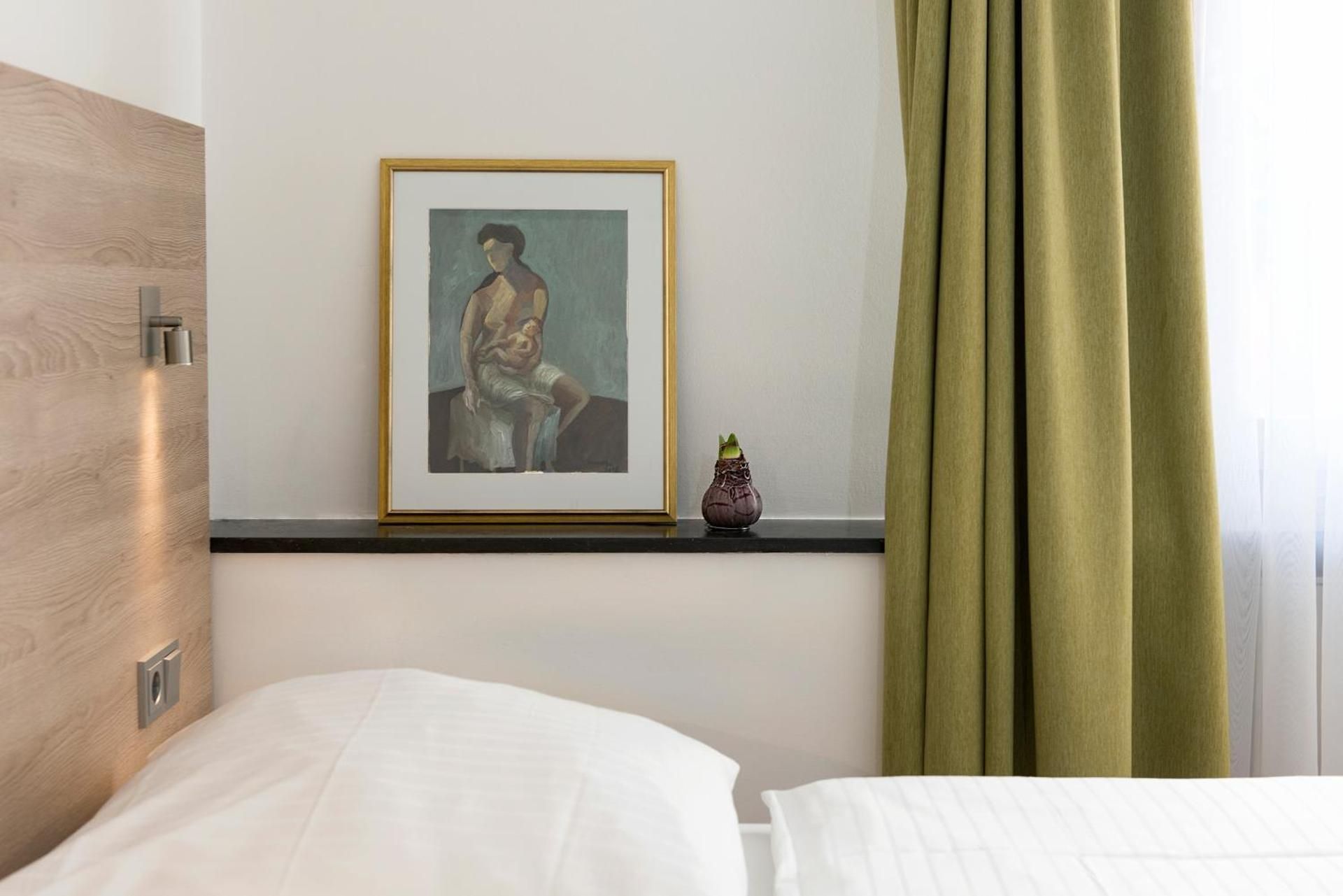 undefined Hotel Amba 9