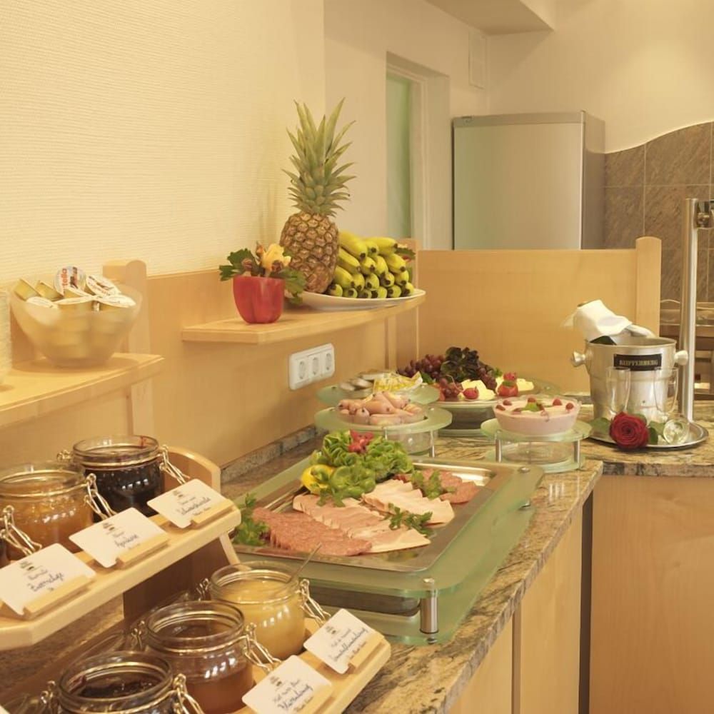 undefined Hotel Amba 10