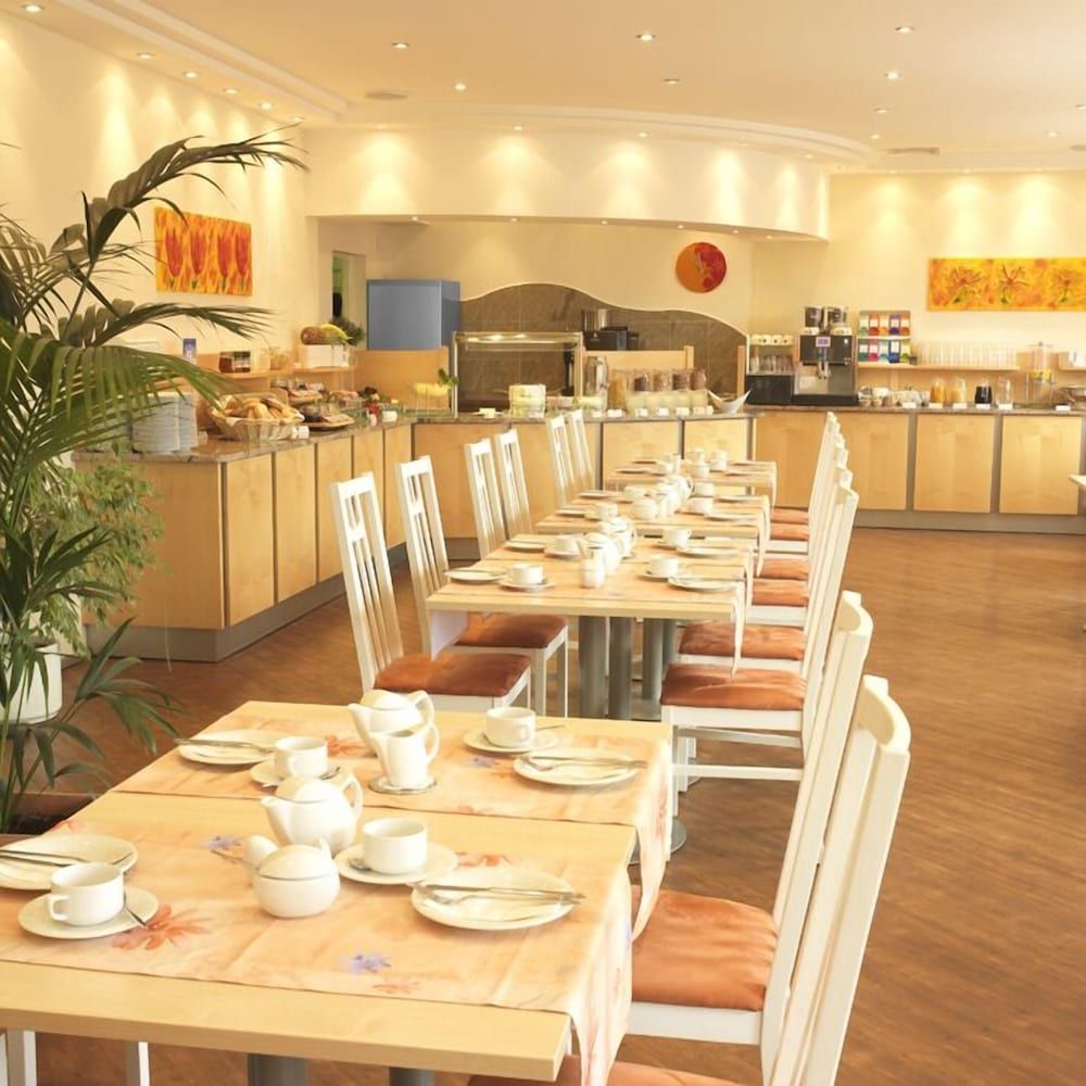 undefined Hotel Amba 7