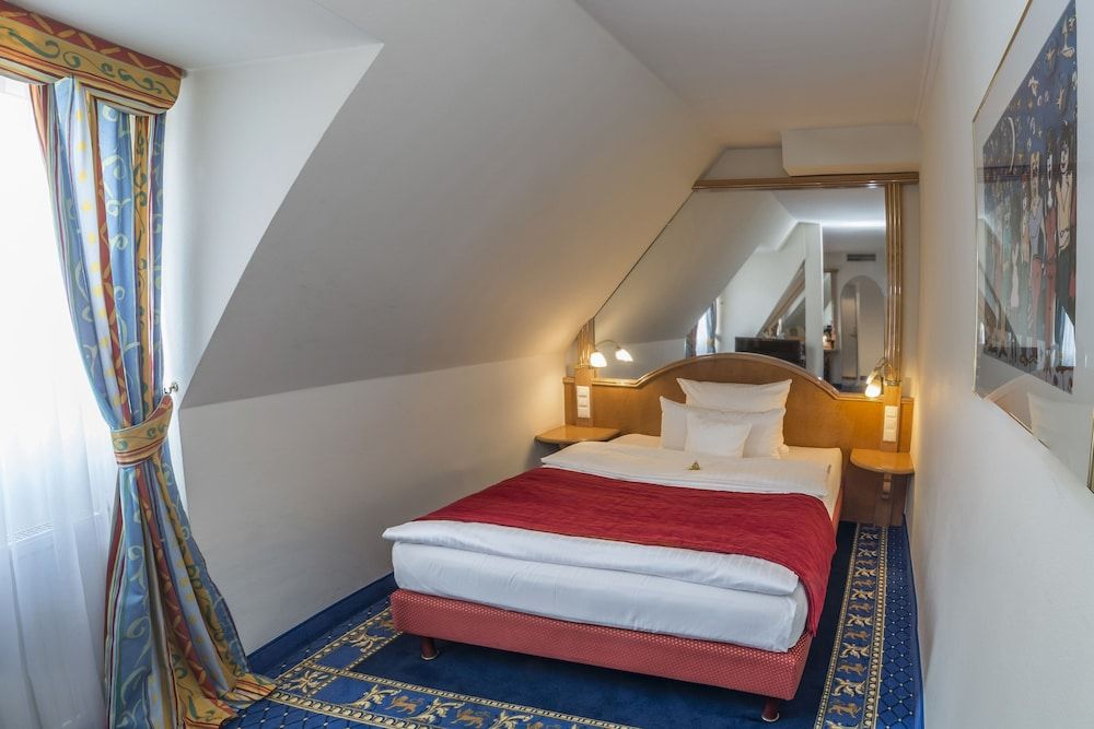 undefined Drei Löwen Hotel 8