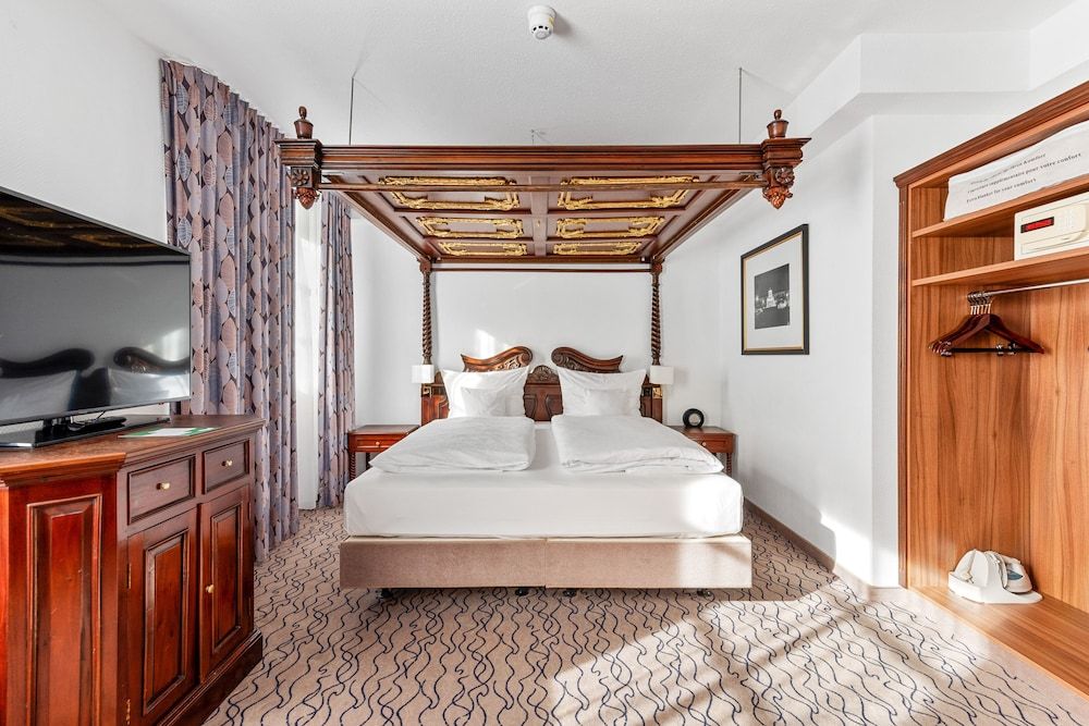 undefined KING's HOTEL Center Superior 2