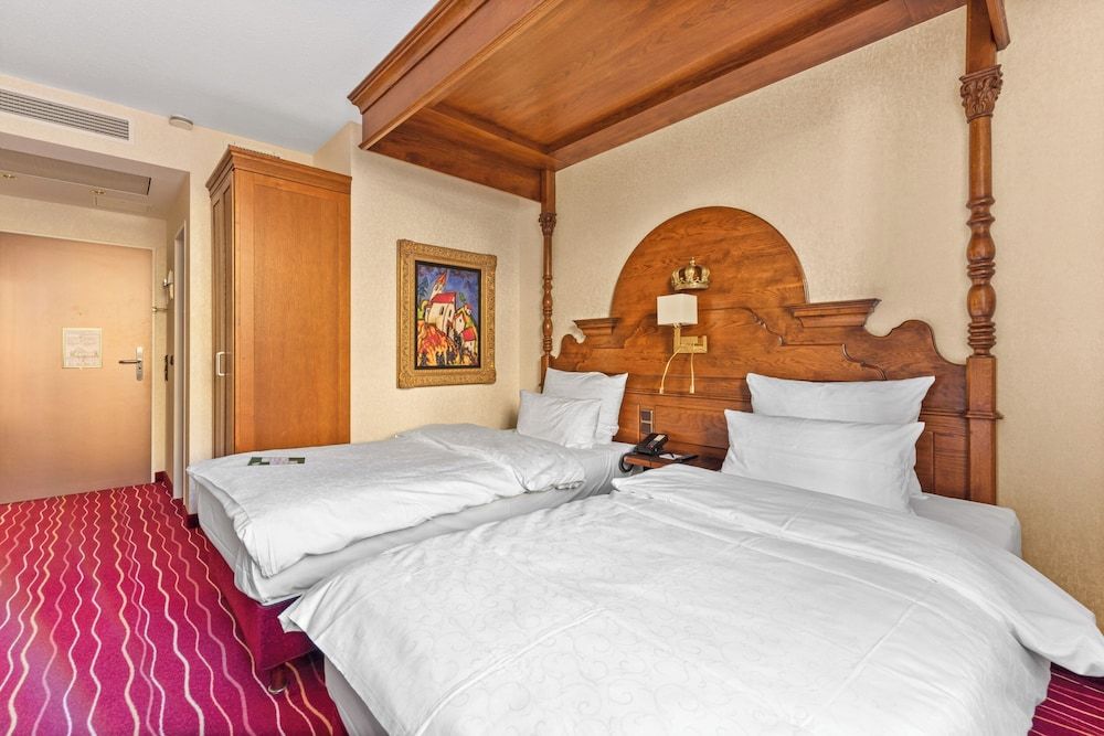 KING's HOTEL First Comfort Double Room 2