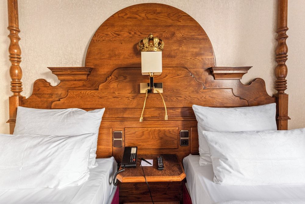 KING's HOTEL First Comfort Double Room 3