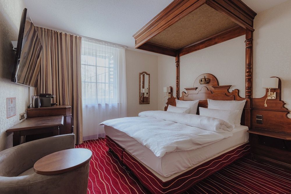 undefined KING's HOTEL First 10