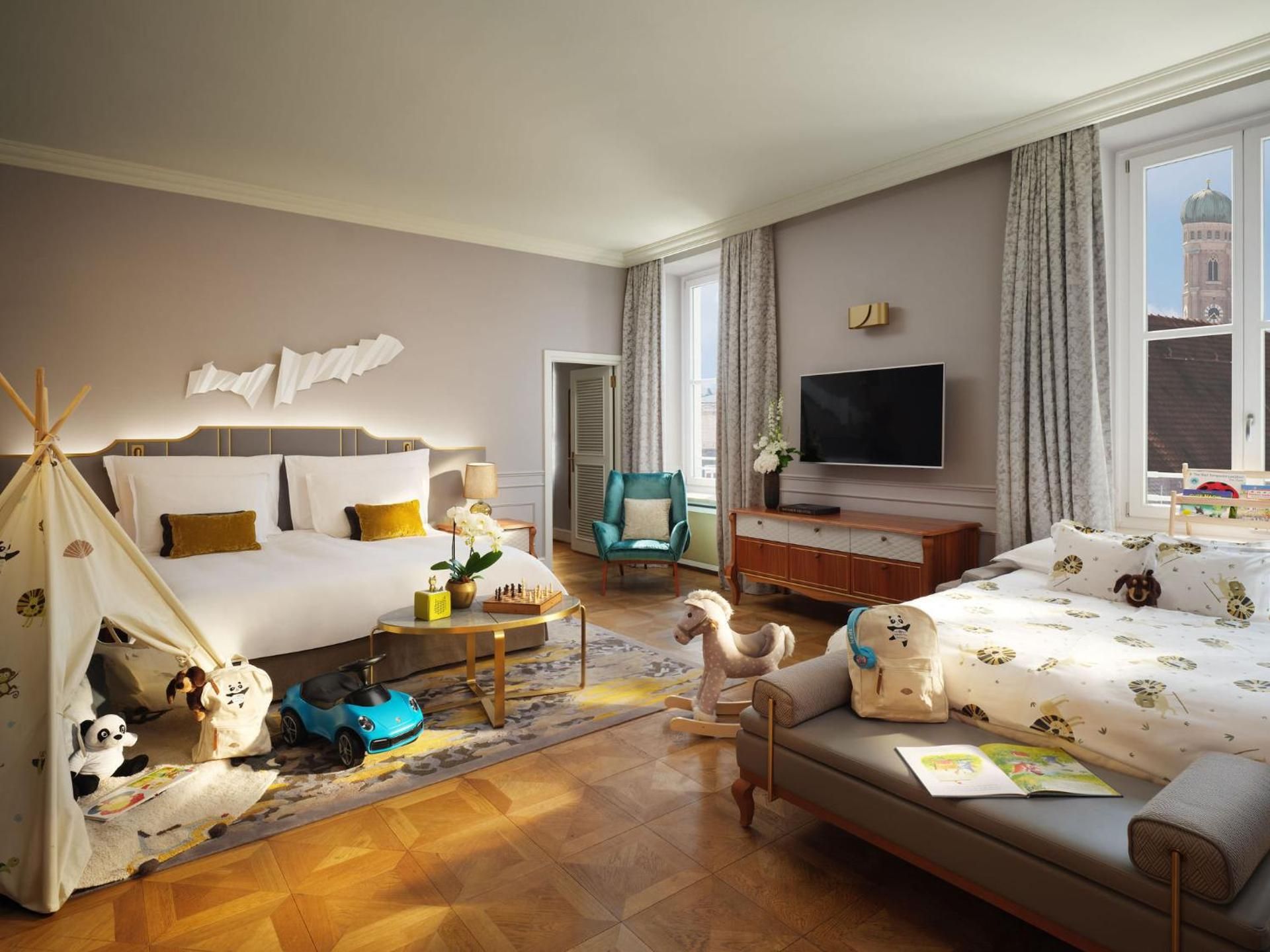 Deluxe Family Suite