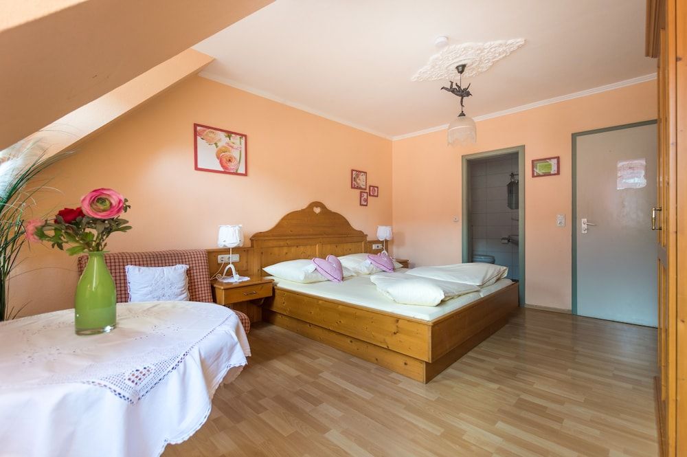 Hotel Monaco Standard Double Room Single Use 8