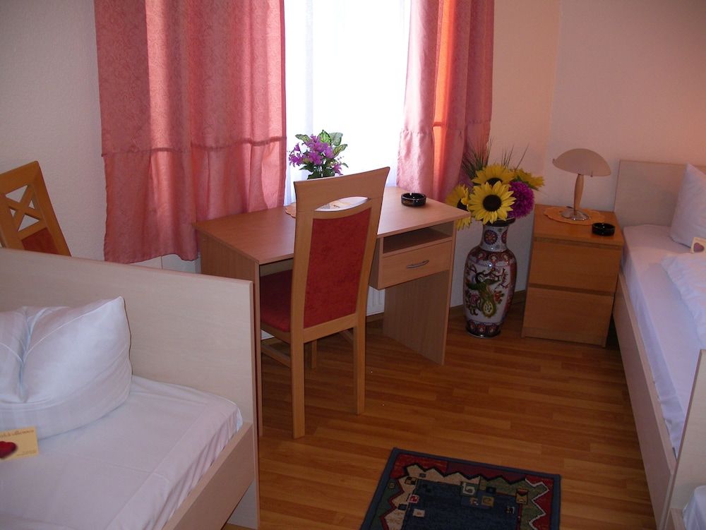 Hotel garni Djaran Triple Room 4
