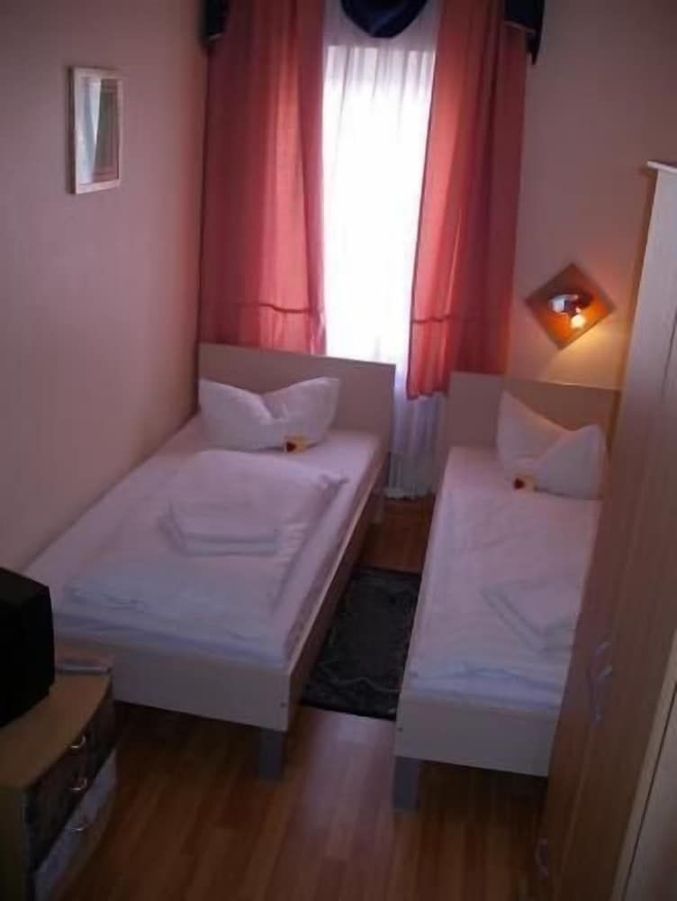 Hotel garni Djaran Double or Twin Room 4
