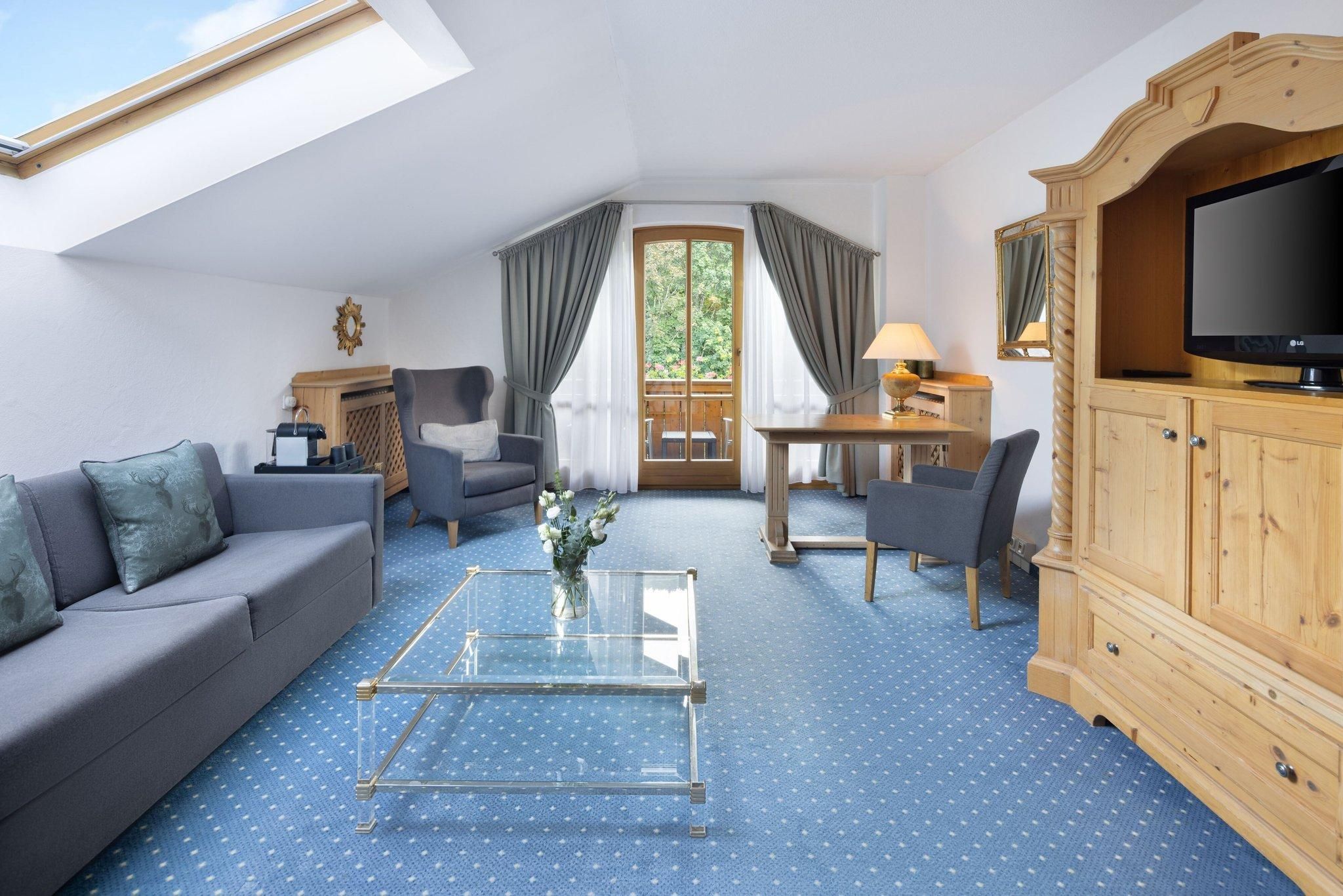 Arabella Alpenhotel am Spitzingsee, a Tribute Portfolio Hotel Family Suite, Suite, Sofa bed, Mountain view 3