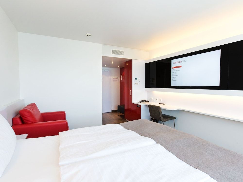 DORMERO Hotel Stuttgart Standard Room 3