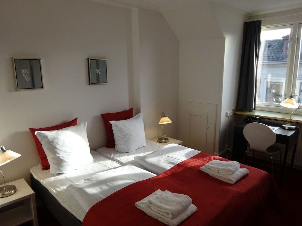 Economy Triple Room, Shared Bathroom