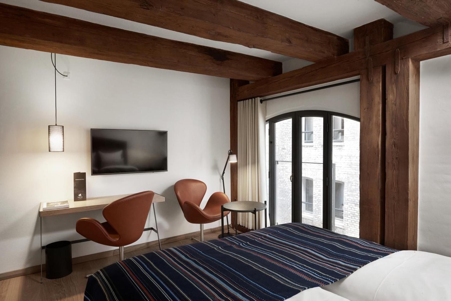 Executive Deluxe Double