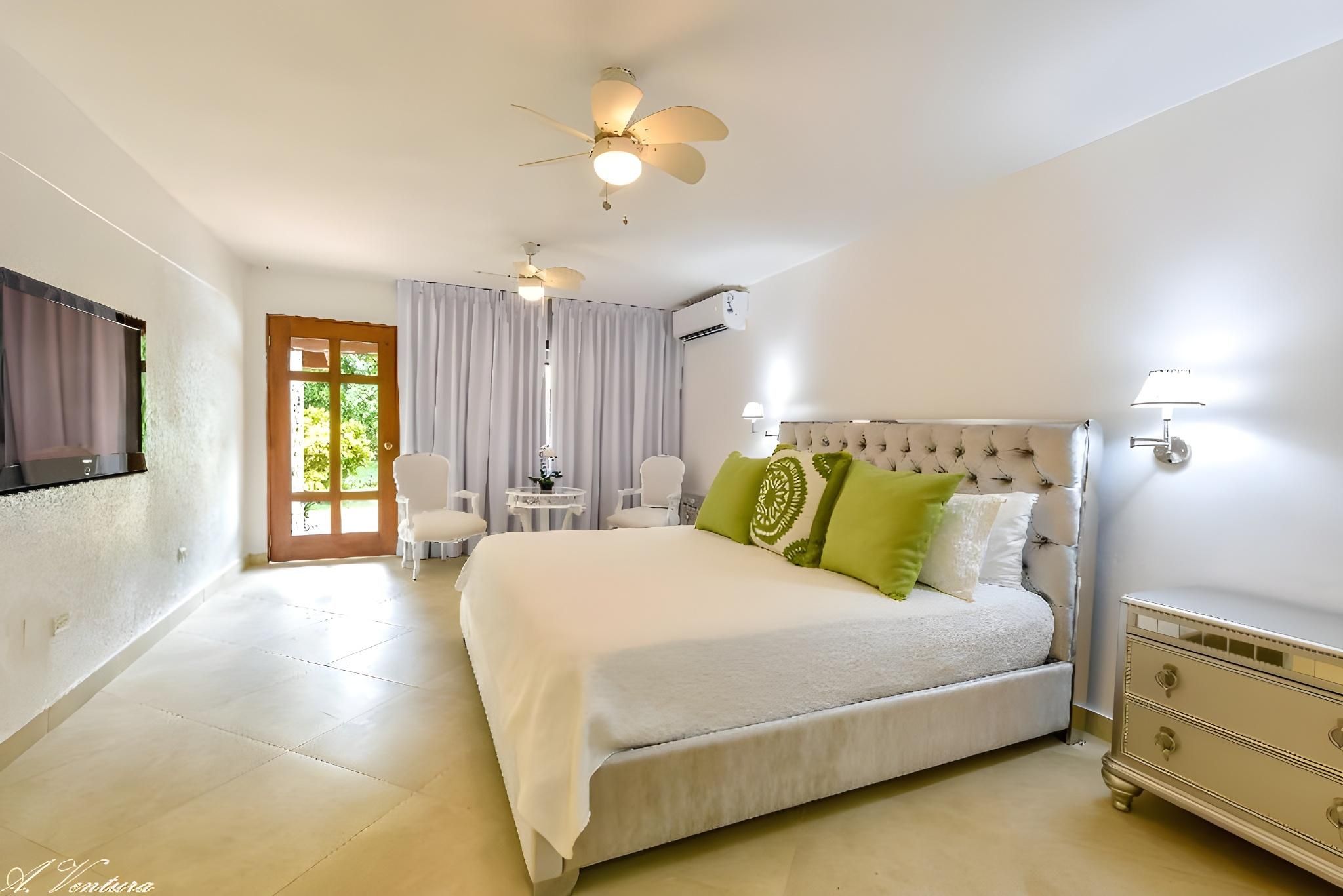 Classic 5 Bedroom Villa