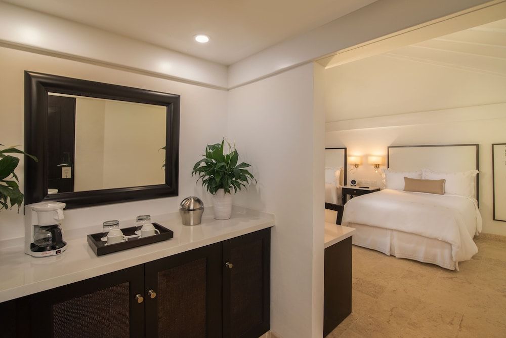 Superior Casita - Golf Cart Included (E)