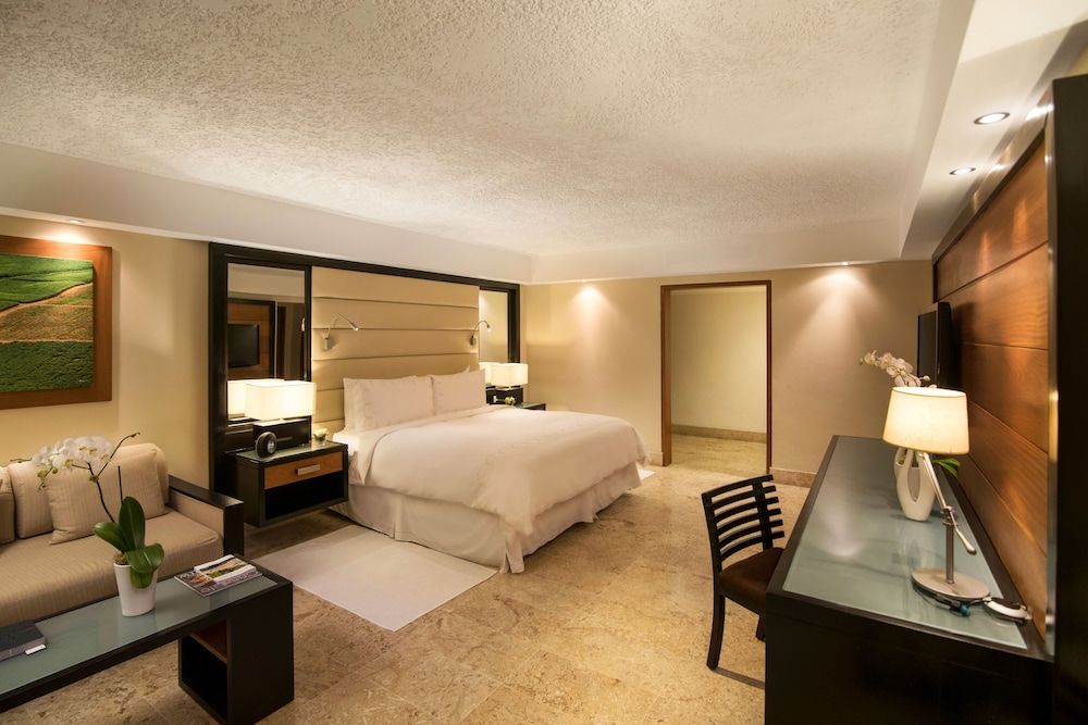 Elite Room, Patio - Golf Cart Included