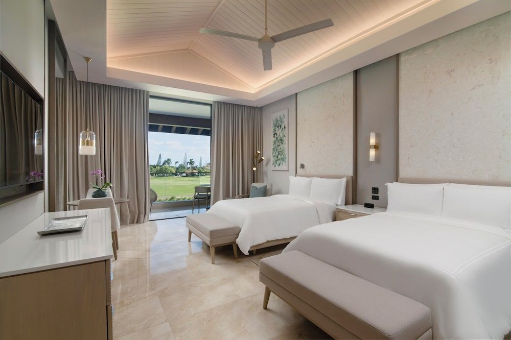 Premier Jr. Suite with Balcony