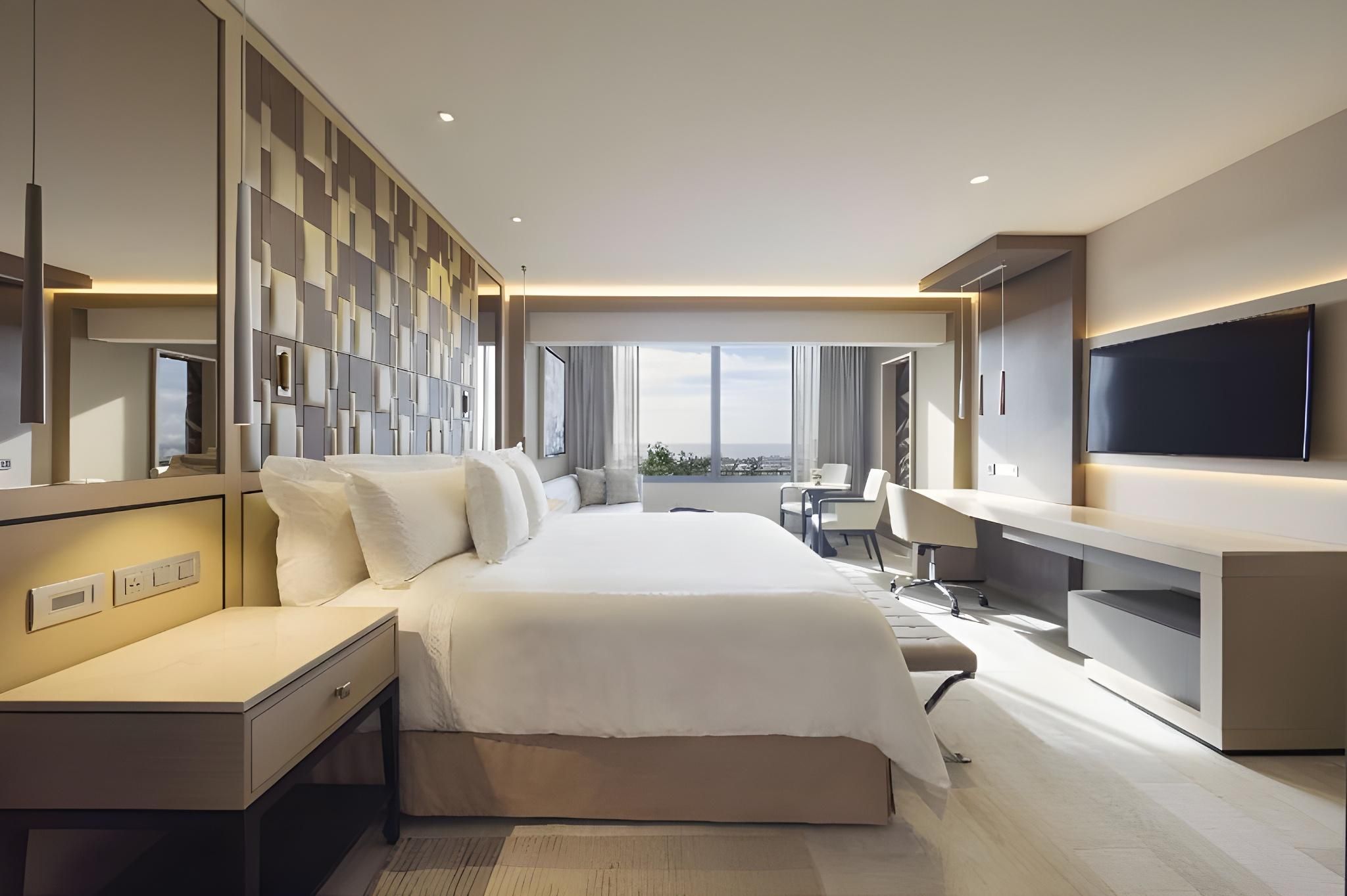 Royal Executive Junior Suite
