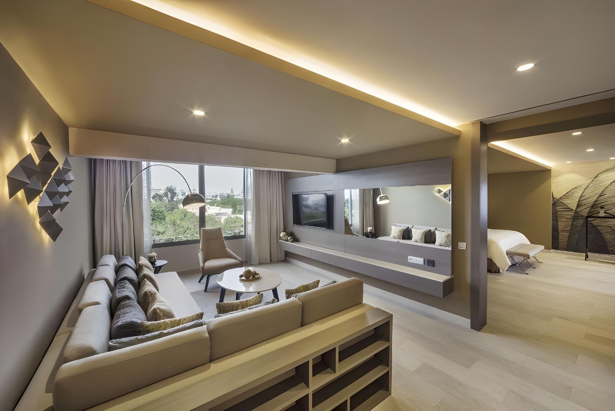 Ambassador Royal Suite