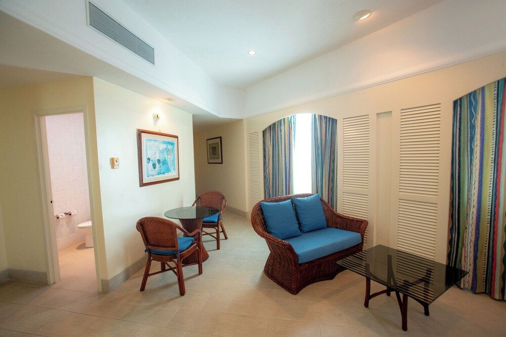 Hotel Colón Salinas Suite, 1 King Bed, City View 3