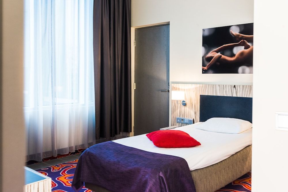 Standard Single Room with SPA access