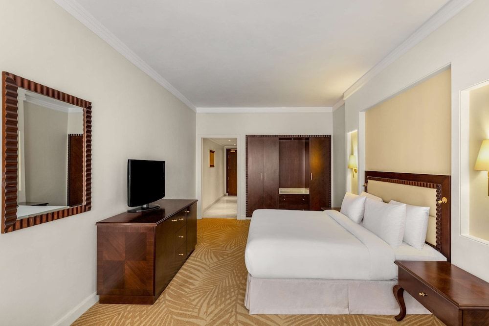 Junior Suite, 1 Queen Bed
