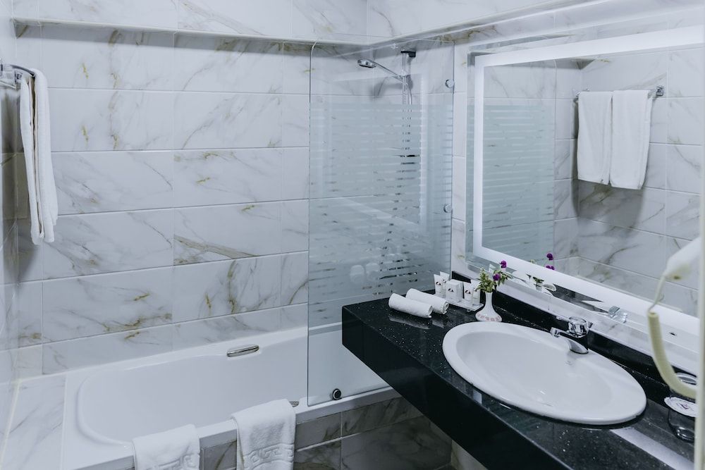 Basma Hotel Aswan Deluxe Double or Twin Room, River View 6