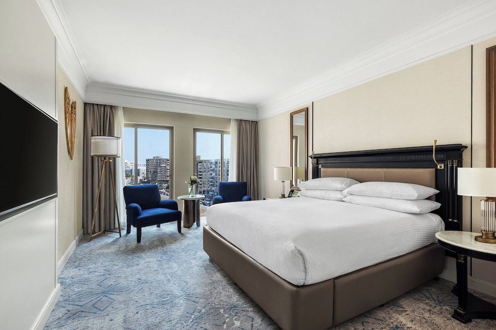 Suite, 1 Bedroom, Pool View (Ergonomic Flex Space)