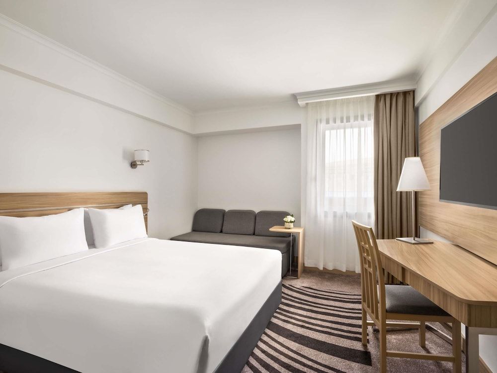 Novotel Cairo Airport Superior Room with 1 double bed 2