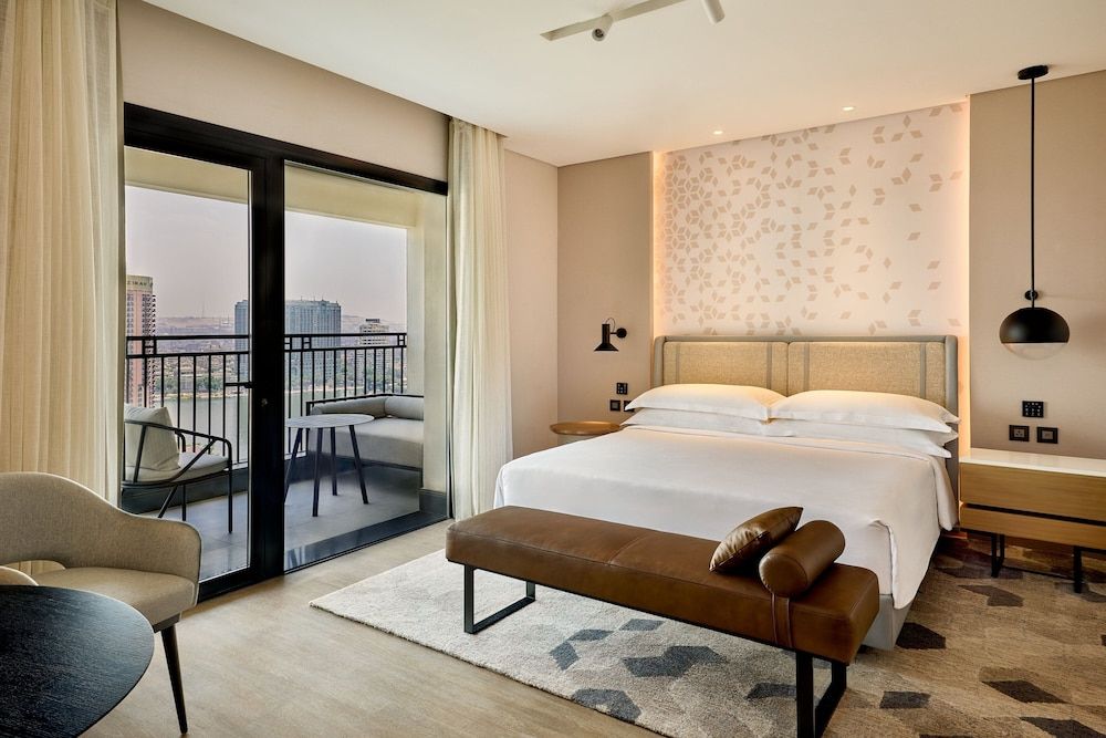 Club Suite, 1 King Bed, Tower