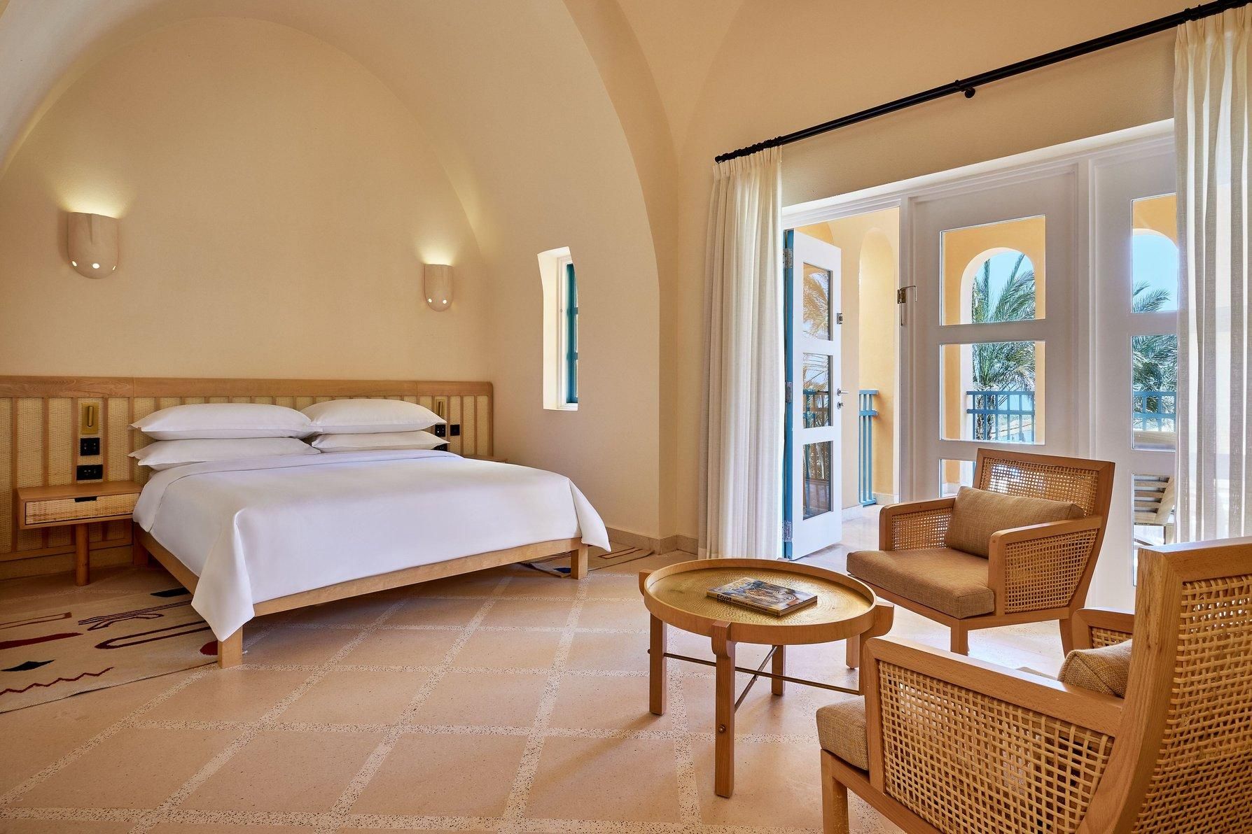 Superior Guest Room, Guest Room, 1 King, Lagoon View, Roll-in Shower, Balcony, Terrace