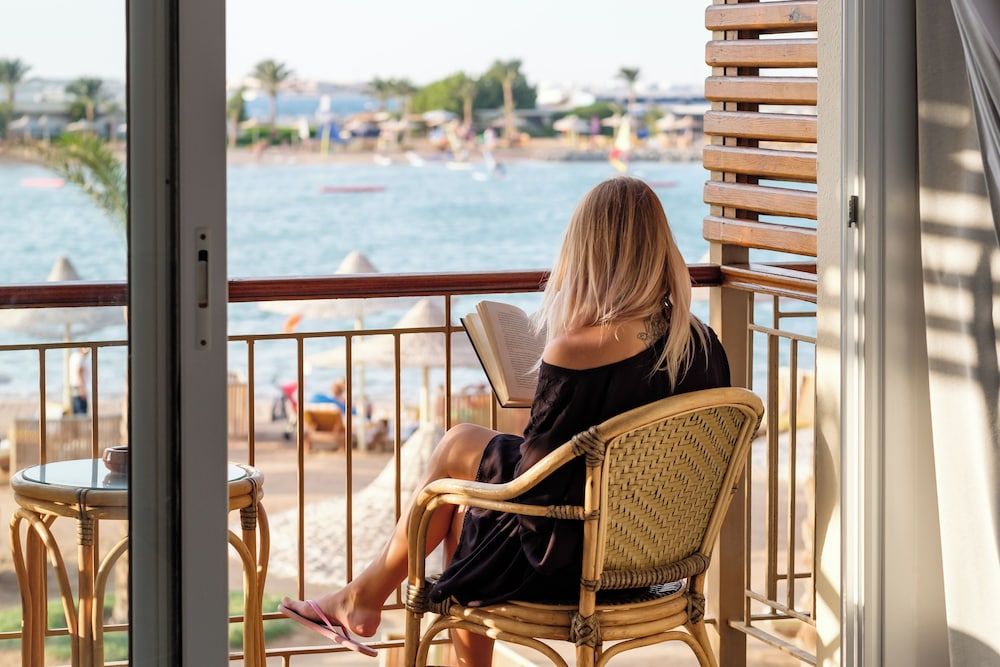 Desert Rose Resort Club Suite (Double) 3